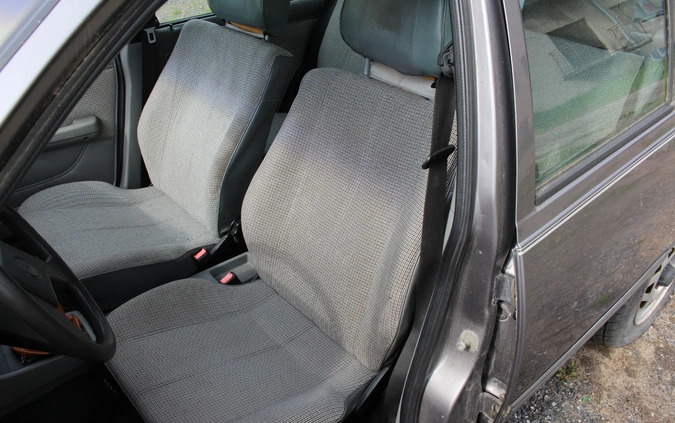 Opel Kadett cena 2800 przebieg: 76000, rok produkcji 1988 z Olsztyn małe 232